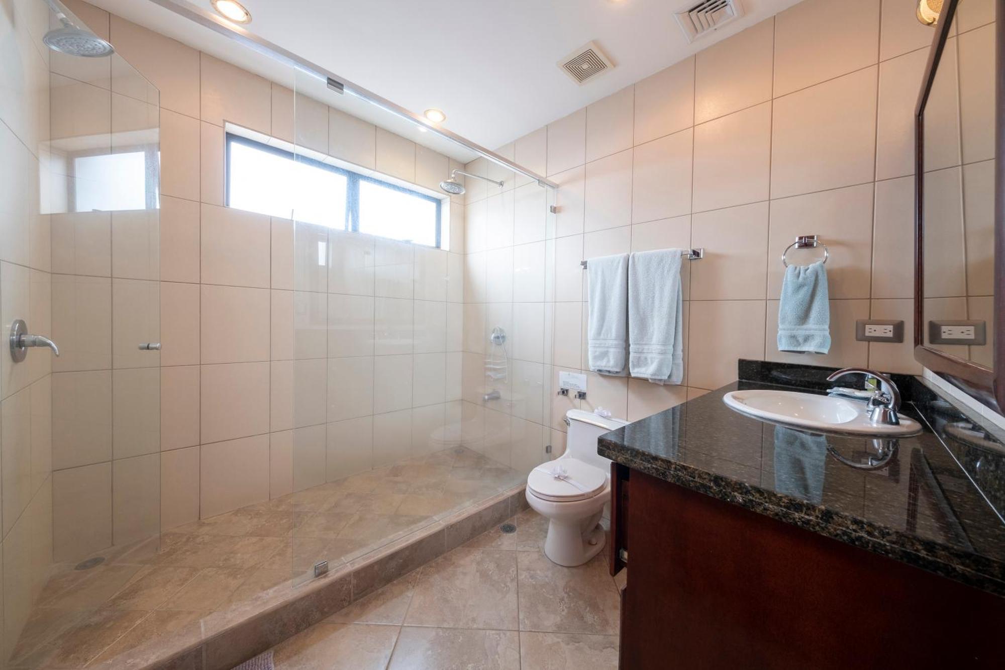 יקו Monaco Condominiums מראה חיצוני תמונה